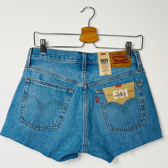 NEW Levi’s Premium 501 High Rise Distressed Shorts - Picture 8 of 12